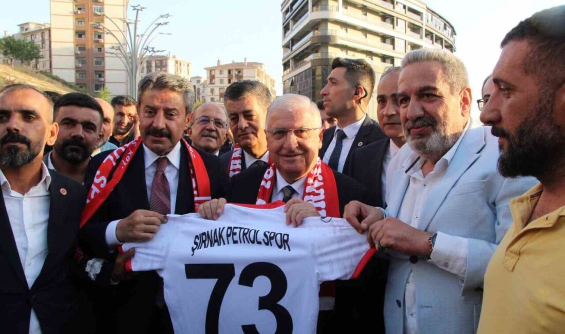 Milli Savunma Bakanı Yaşar Güler, AK Parti Kadın ve Gençlik