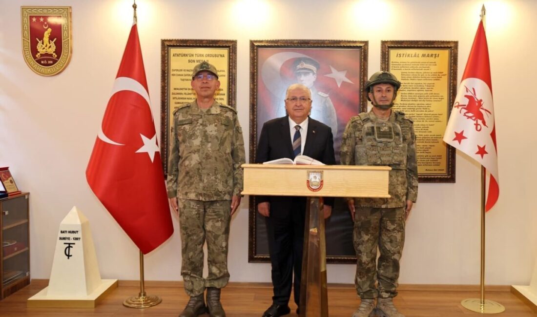 Milli Savunma Bakanı Yaşar Güler, inceleme ve denetlemelerde bulunmak üzere
