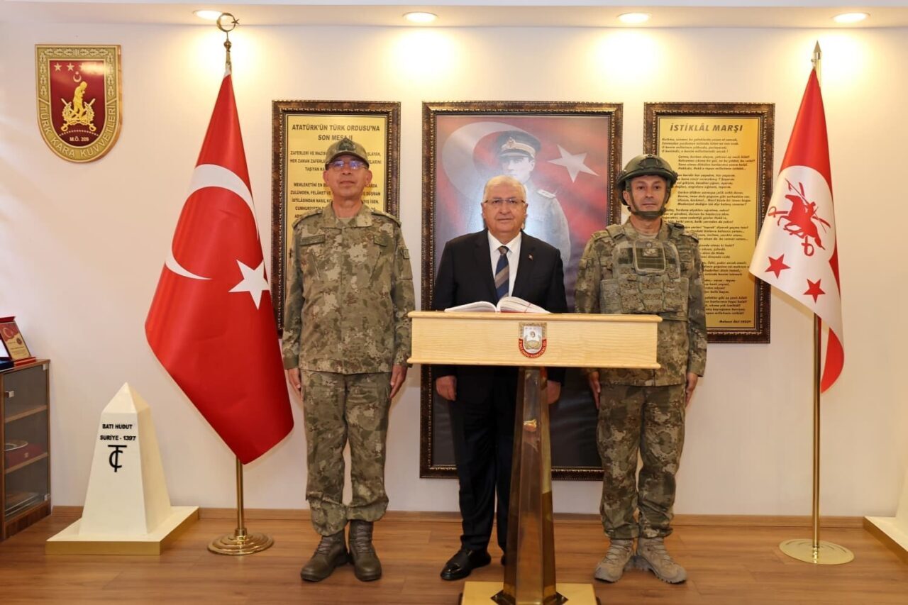 Milli Savunma Bakanı Yaşar Güler, inceleme ve denetlemelerde bulunmak üzere