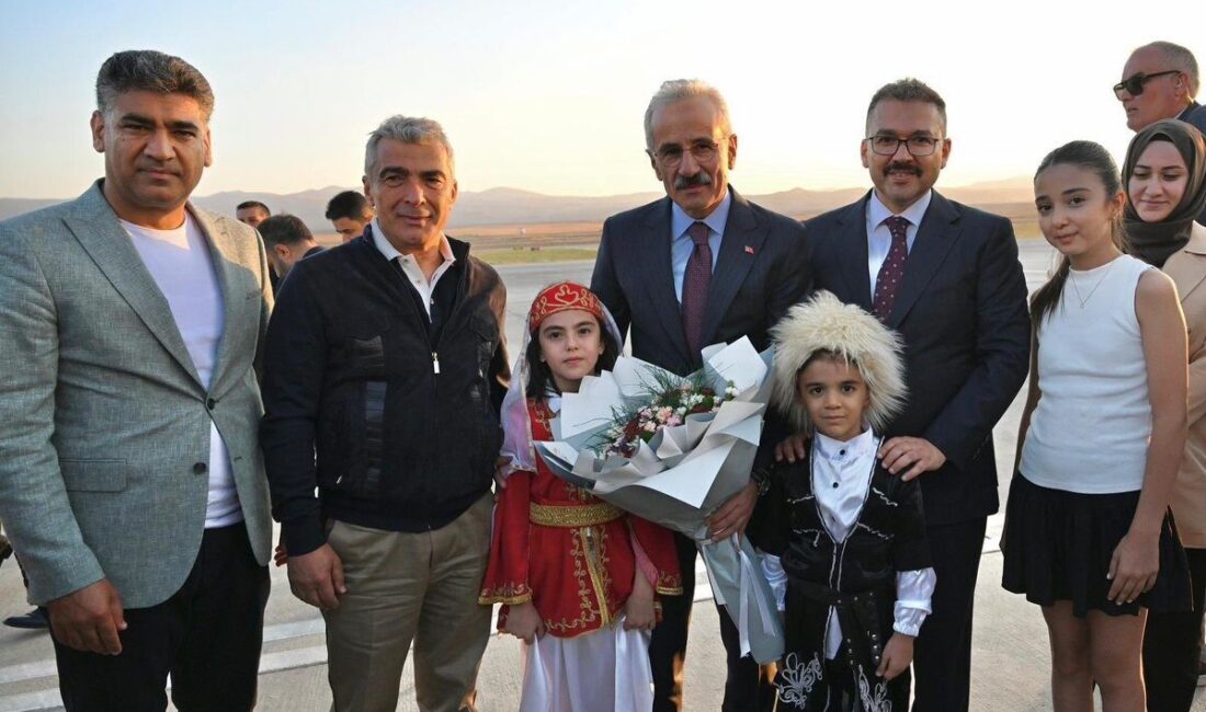 Ulaştırma ve Altyapı Bakanı Abdulkadir Uraloğlu, yarın gerçekleştirilecek Kars-Iğdır-Aralık-Dilucu Hızlı