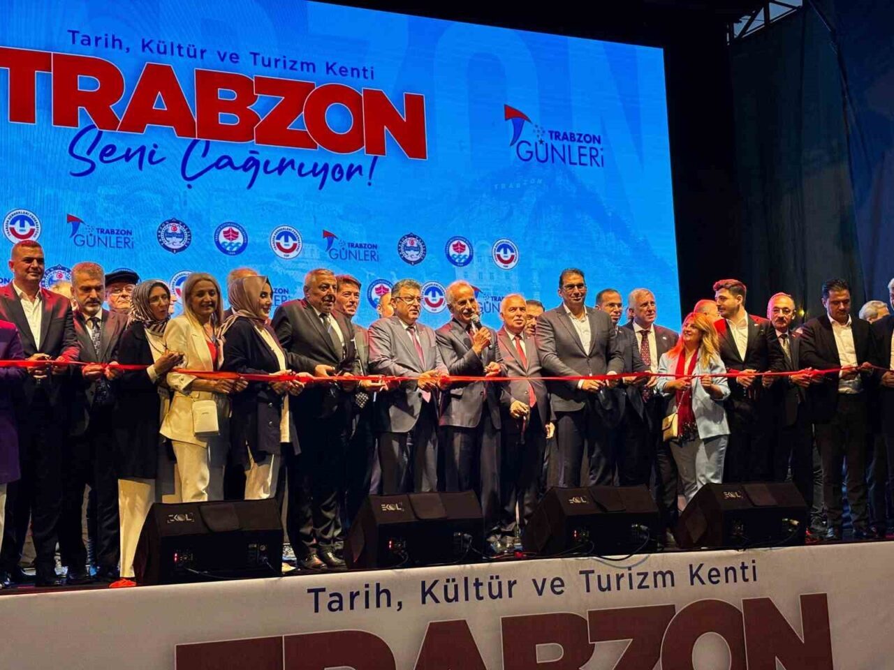Ulaştırma ve Altyapı Bakanı Abdulkadir Uraloğlu, Trabzon Havalimanı’nı sürekli artan