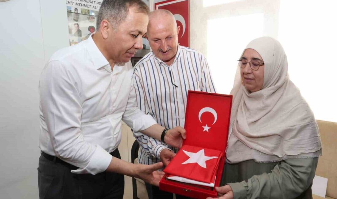İçişleri Bakanı Ali Yerlikaya, Hakkari Özel Harekat Polisi olarak görev