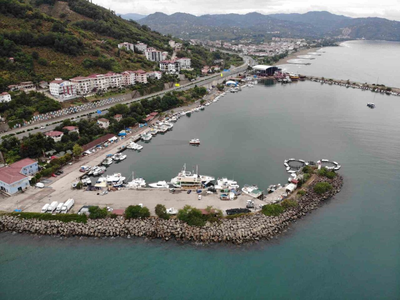 Balık av sezonunun açılmasına sayılı günler kala Karadenizli balıkçılar son