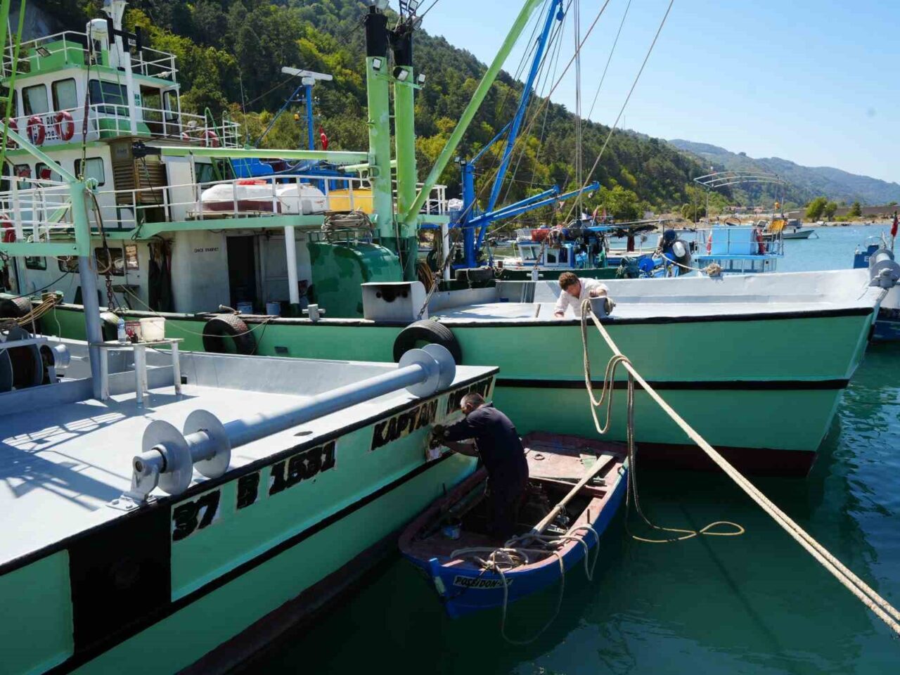 Karadenizli balıkçılar, 1 Eylül’de başlayacak av sezonu için hazırlıklarını tamamladı.