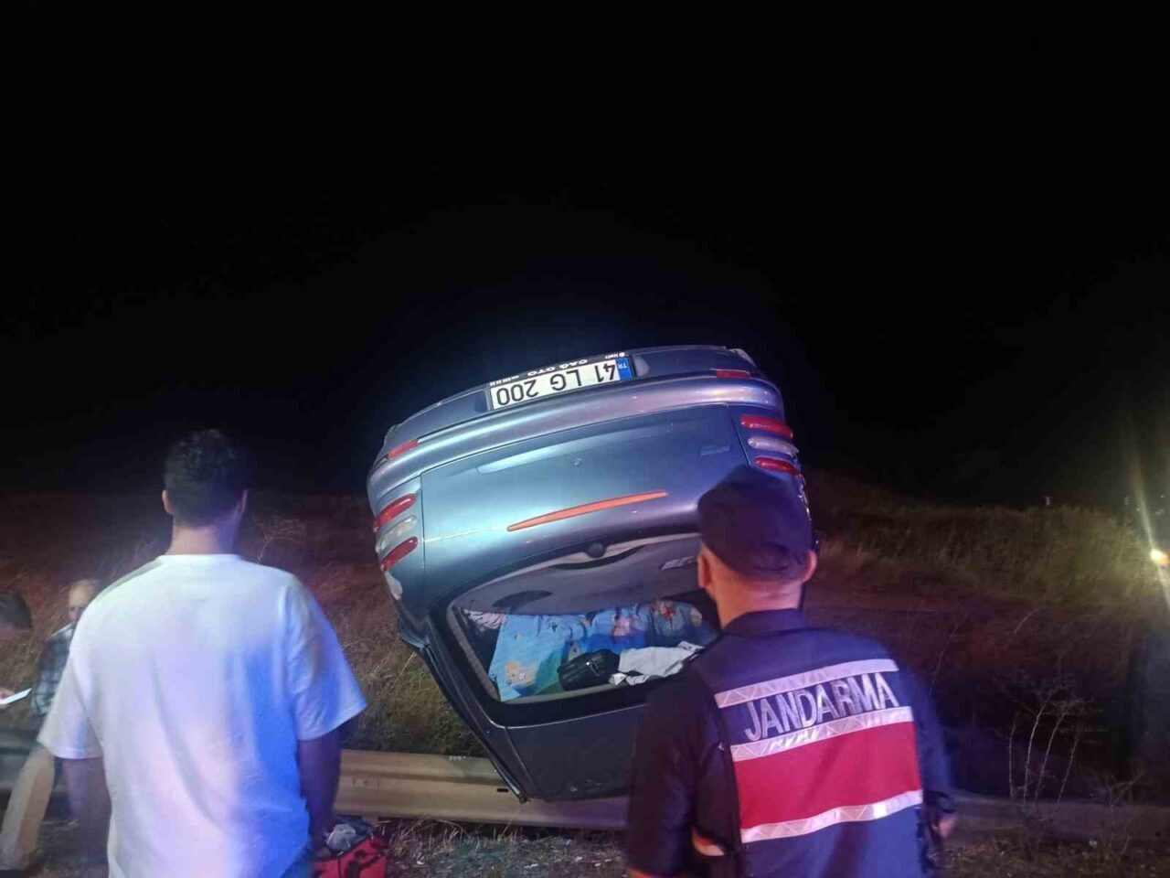 Balıkesir-Bursa kara yolu Bursa istikameti Susurluk Sultançayır mevkisinde çift taraflı