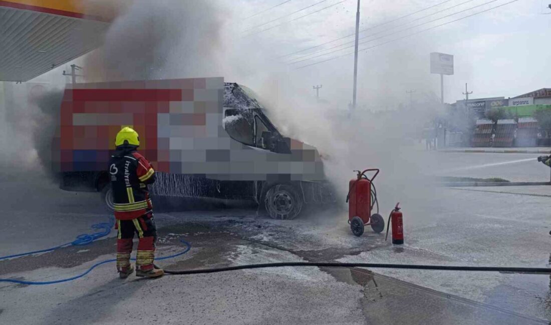 Balıkesir’de yakıt doldurduktan sonra birden alev alan araç yangını itfaiye
