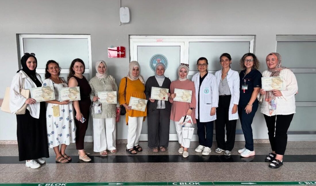 Balıkesir Üniversitesi Hastanesi bünyesinde anne adaylarına yönelik olarak “Gebe Okulu”