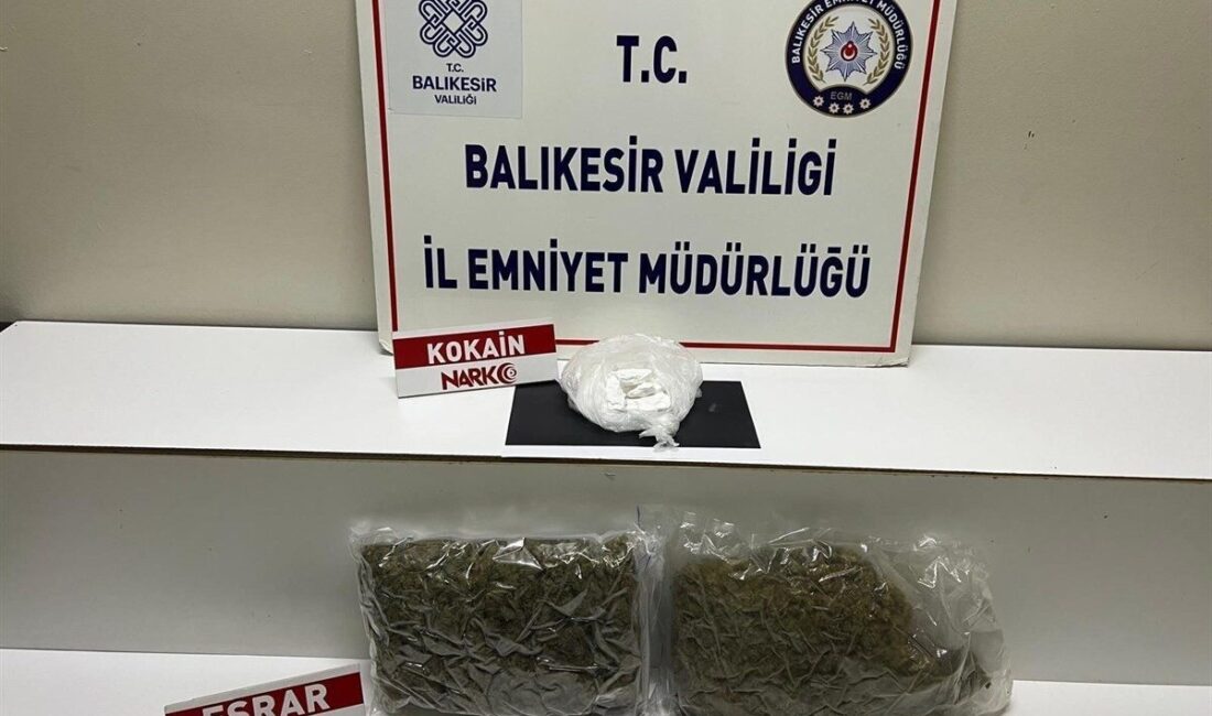 Balıkesir’in Edremit ilçesinde düzenlenen uyuşturucu operasyonlarında gözaltına alınan 4 kişiden