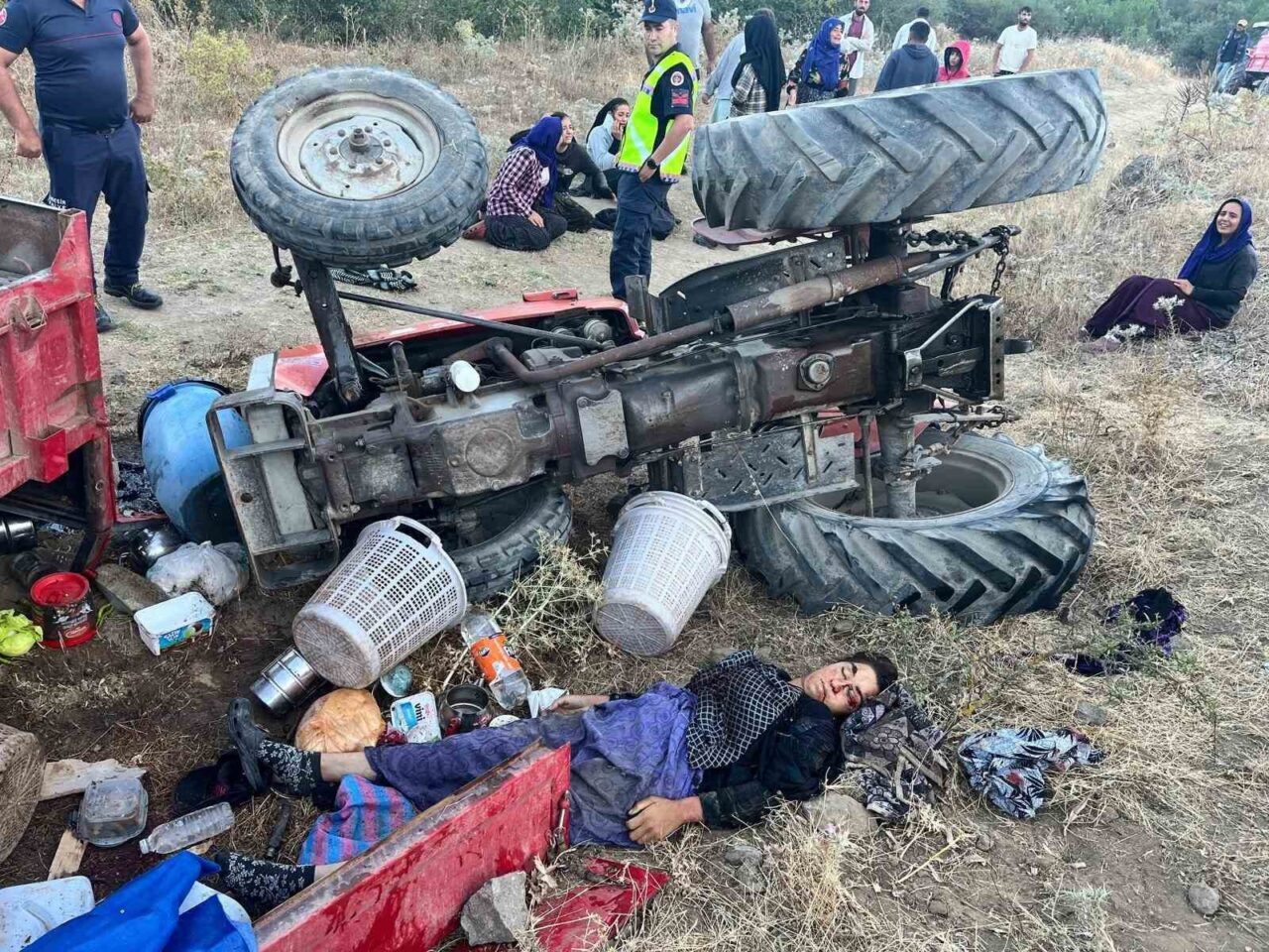 Balıkesir’in Sındırgı ilçesine bağlı Karaağaç kırsal mahallesinde sabah saatlerinde meydana
