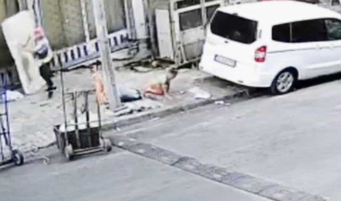 İstanbul’un Küçükçekmece ilçesinde yürekleri ağza getiren bir olay yaşandı. Annesinin