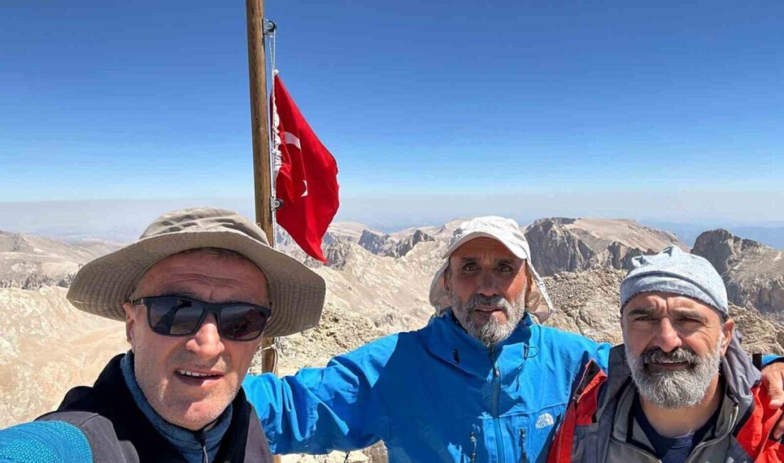 Bandırma Dağcılık ve Arama Kurtarma Spor Kulübü (BANDAK) üyeleri, 30