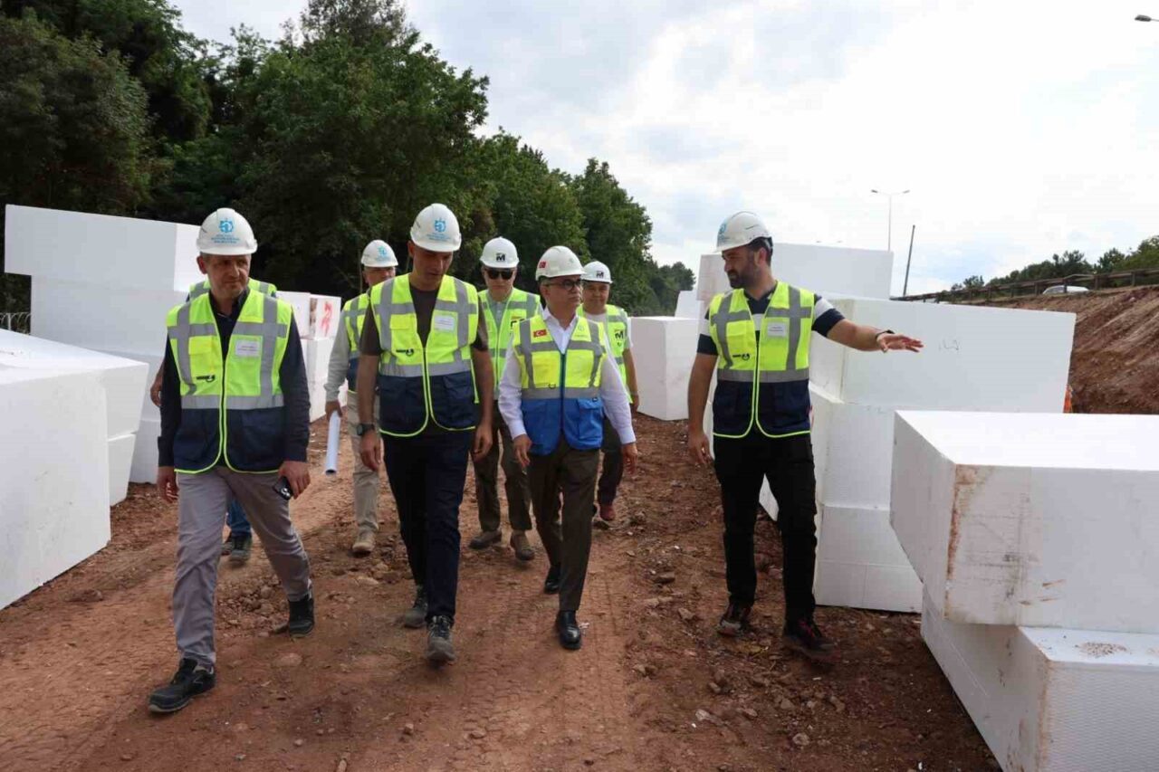 Kocaeli Büyükşehir Belediyesi Genel Sekreteri Dr. Hayri Baraçlı, D-130 Karayolu