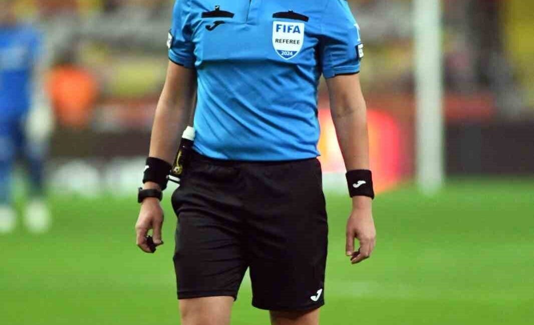 Süper Lig’in 2. haftasında oynanacak Başakşehir-Kayserispor maçını Kadir Sağlam yönetecek.