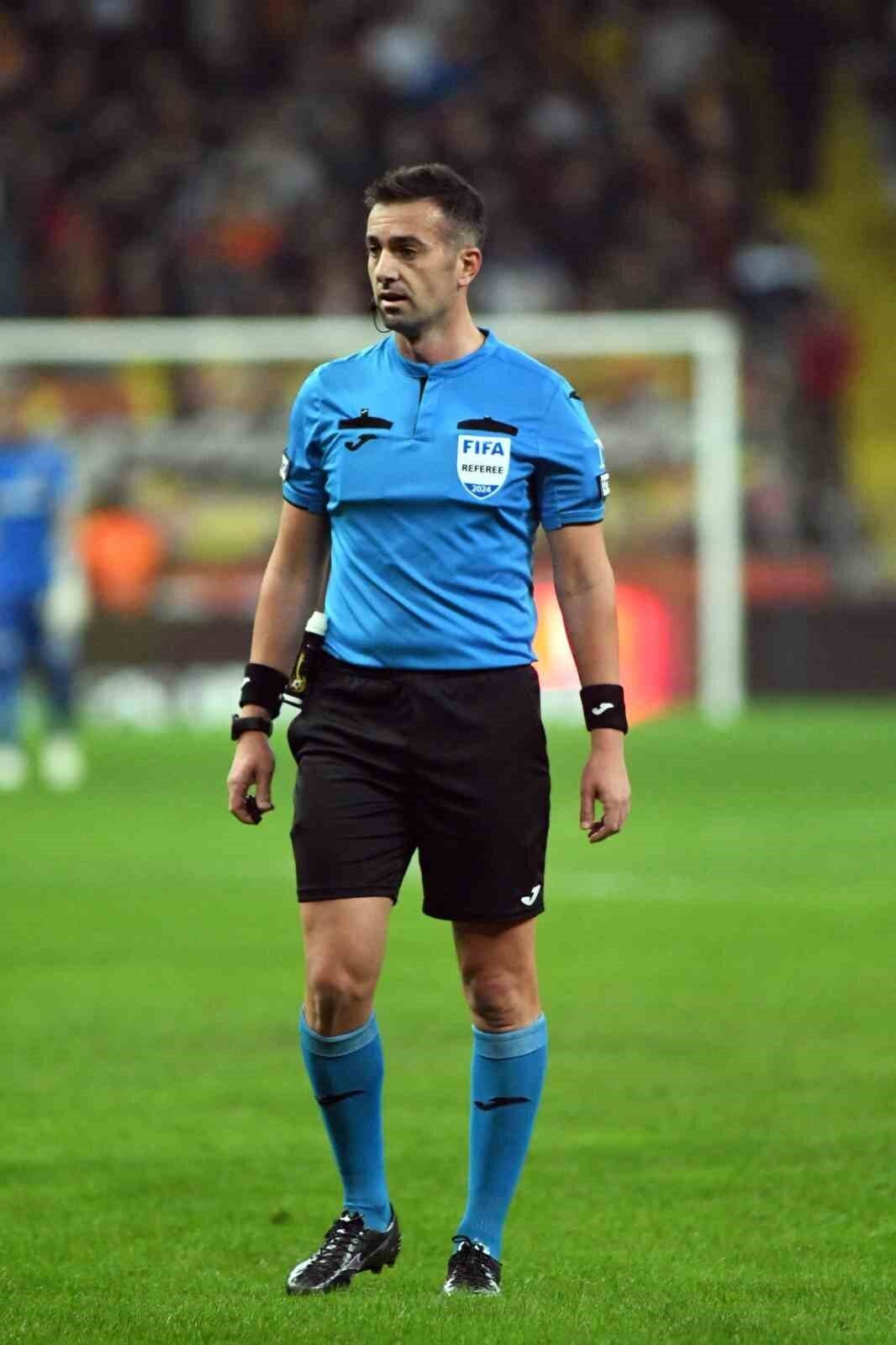 Süper Lig’in 2. haftasında oynanacak Başakşehir-Kayserispor maçını Kadir Sağlam yönetecek.