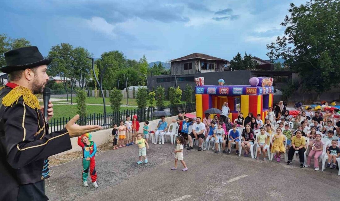 Başiskele Belediyesi tarafından düzenlenen “Yaz Çocuklarımızla Güzel” etkinliklerinde minikler eğlenceli