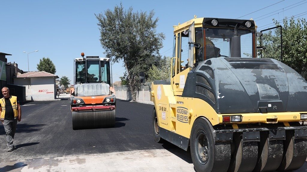 Kocasinan Belediye Başkanı Ahmet Çolakbayrakdar, Yeni Sanayi Bölgesi’nde sürdürülen altyapı