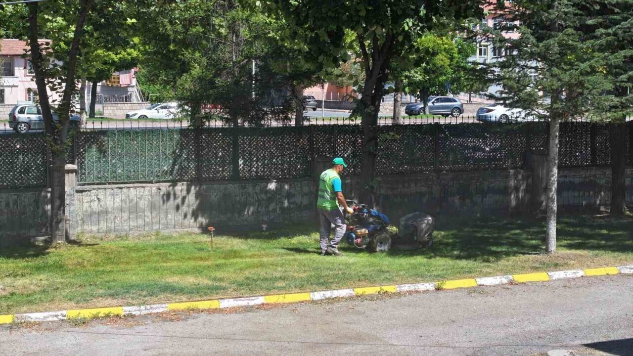 Kocasinan Belediyesi, “Sağlığınız bizim için önemli” sloganıyla başlattığı okul bahçeleri