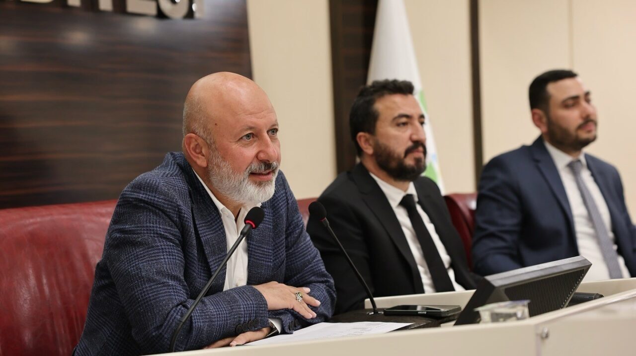 Kocasinan Belediyesi, ilçenin farklı noktalarında bulunan 13 adet bahçeli ev