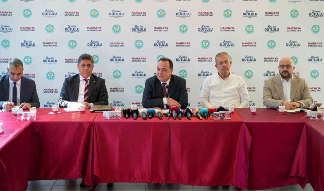 Manisa Büyükşehir Belediye Başkanı Besim Dutlulu, aylık düzenlediği basın toplantısında