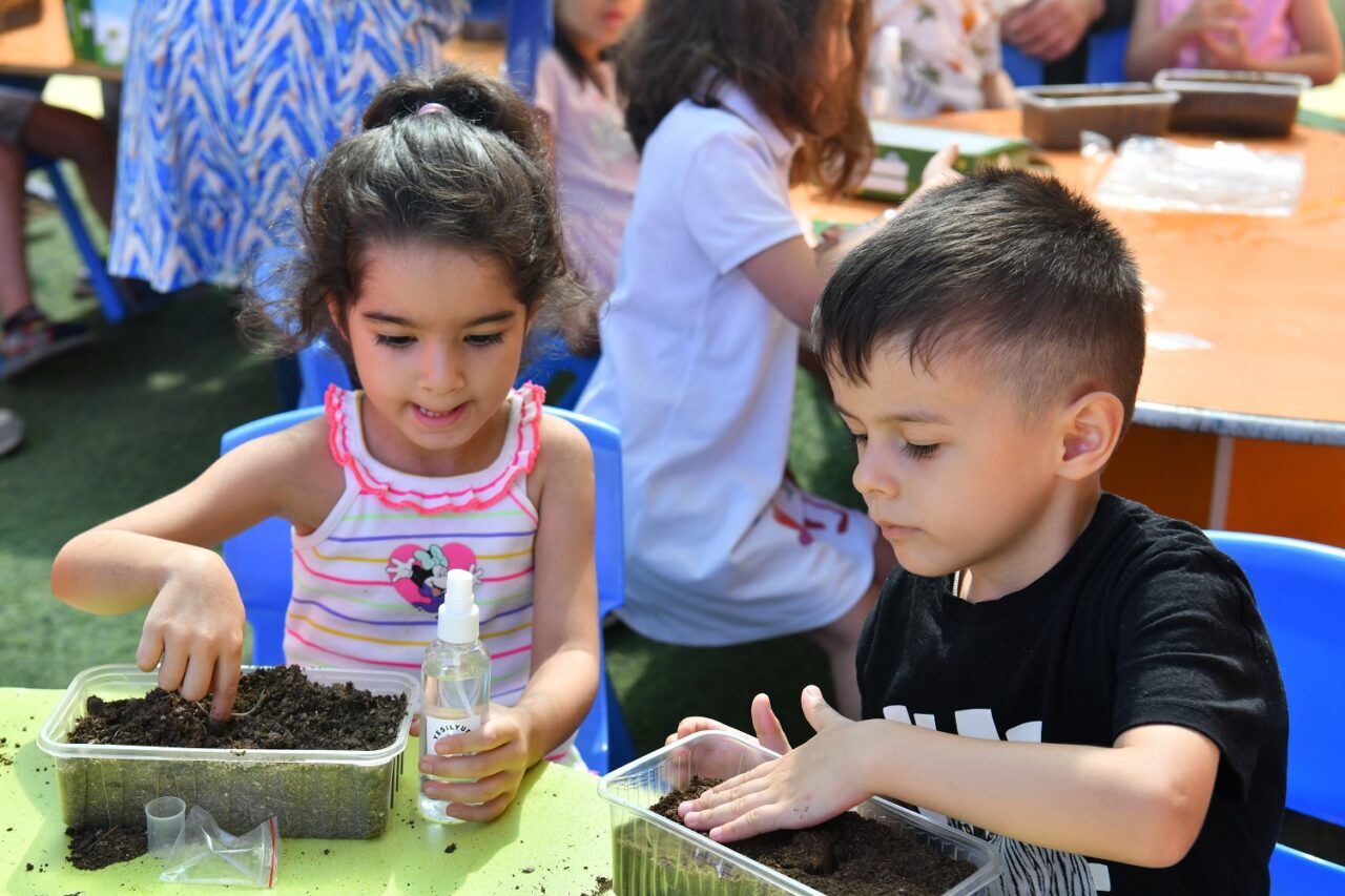 Yeşilyurt Belediye Başkanı Prof. Dr. İlhan Geçit, geleceğin doğa dostu