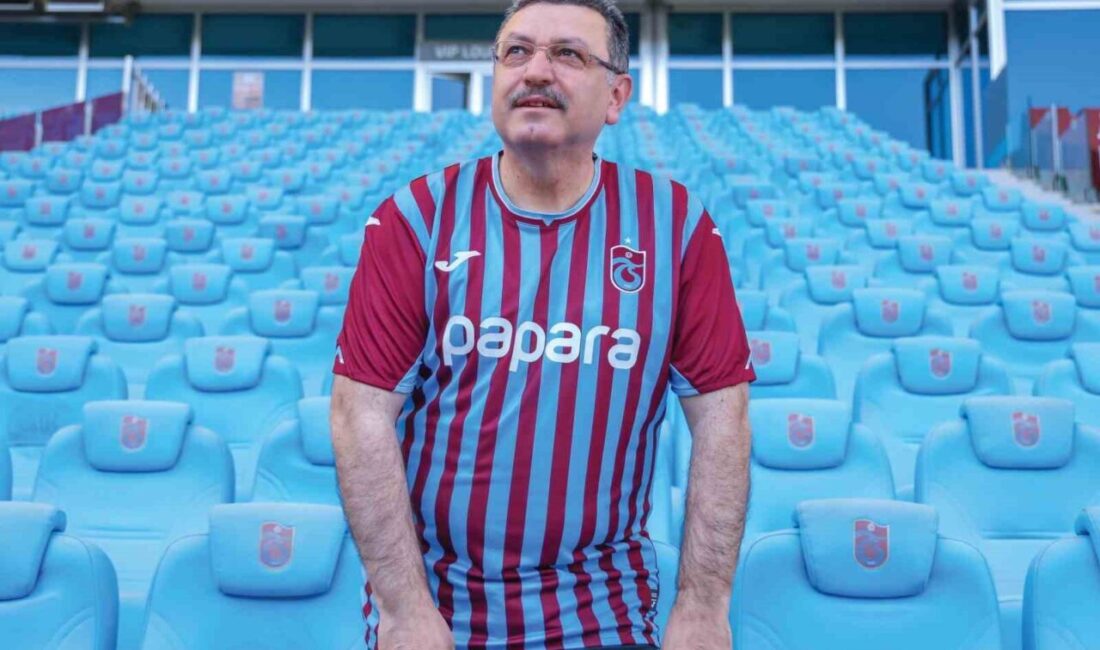 Trabzonspor’un başlattığı ’TS Black Card Kampanyası’na 61 adet kart alarak