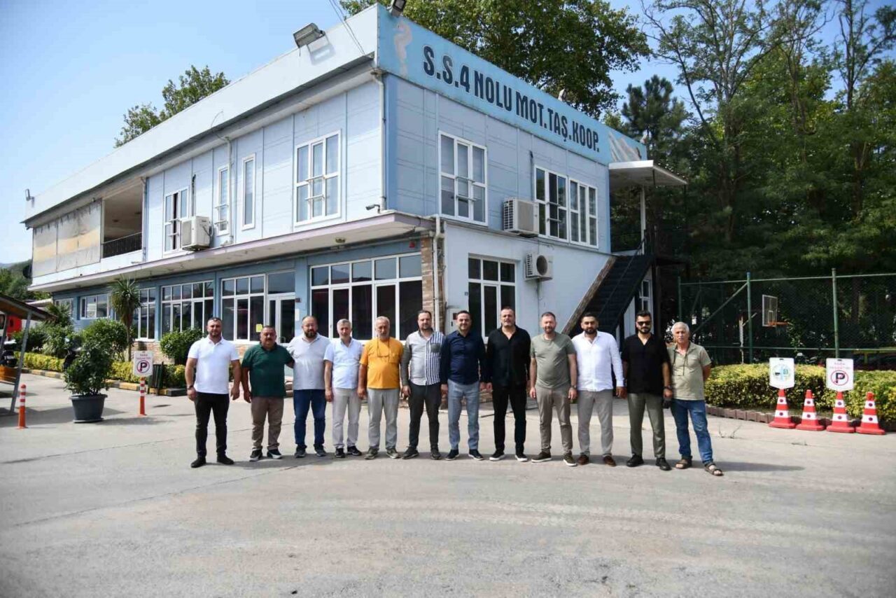 Başiskele Belediye Başkanı M. Yasin Özlü, ilçedeki şoförlerin istek ve