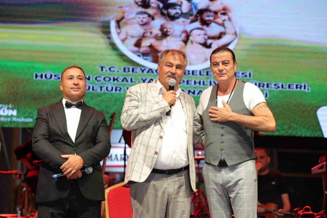 Denizli’nin ünlü isimlerinden Efe Güngör Beyağaç Kültür ve Tarhana Festivalinde