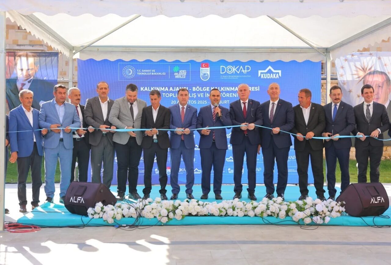 Sanayi ve Teknoloji Bakanı Mehmet Fatih Kacır’ın katılımıyla Arasta Bayburt