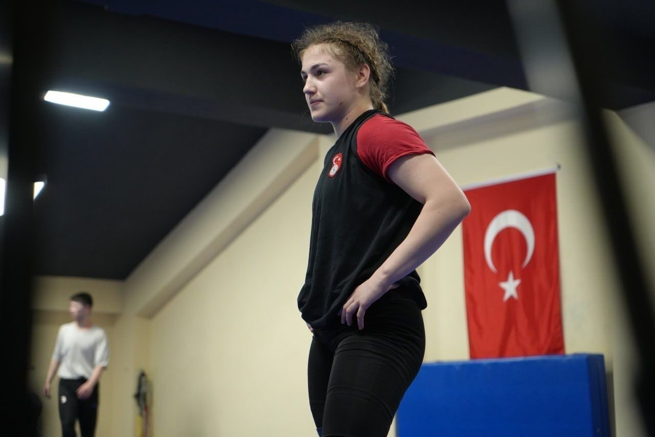 Bulgaristan’ın Samokov kentinde düzenlenen U20 Dünya Güreş Şampiyonası’nda Bayburtlu milli