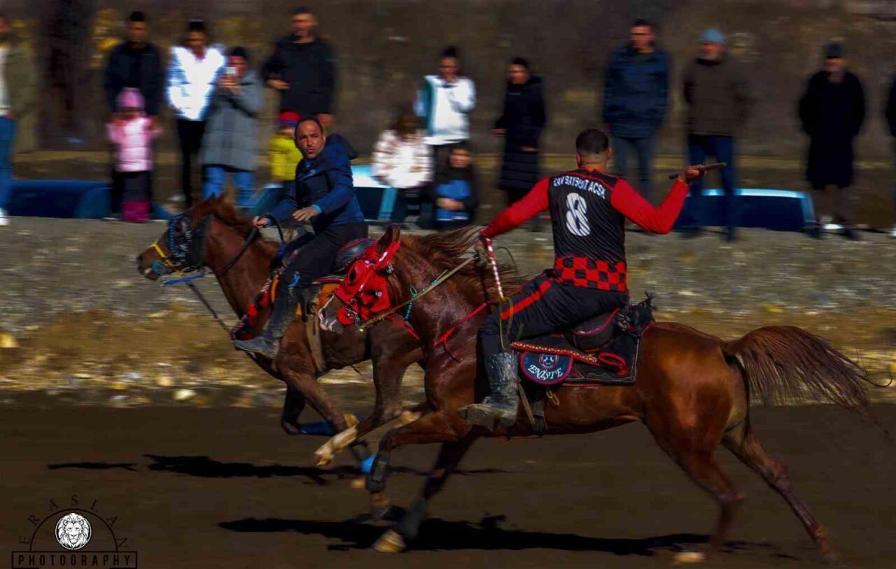 Bayburt’ta 7 takımın katılım sağladığı ’2025 yılı Atlı Cirit İl