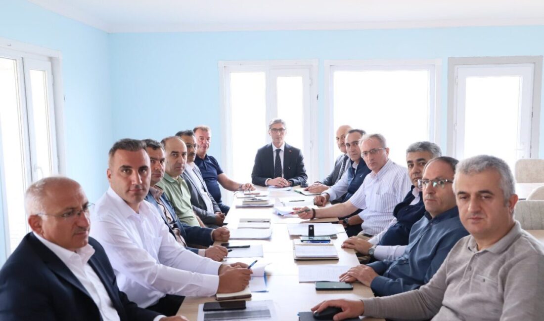 Bayburt İl Milli Eğitim Müdürü Ömer Faruk Kahraman, yeni eğitim-öğretim