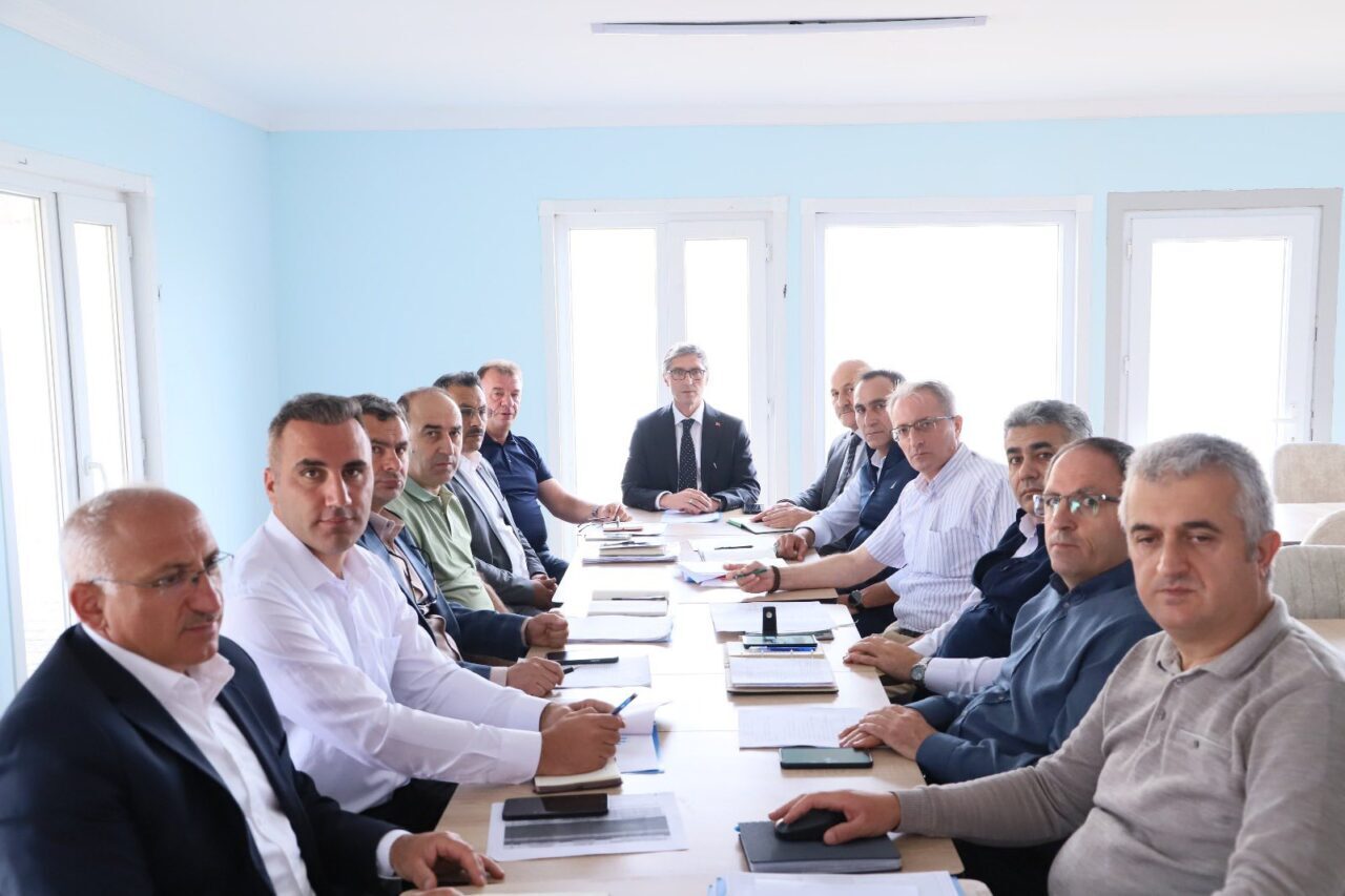 Bayburt İl Milli Eğitim Müdürü Ömer Faruk Kahraman, yeni eğitim-öğretim