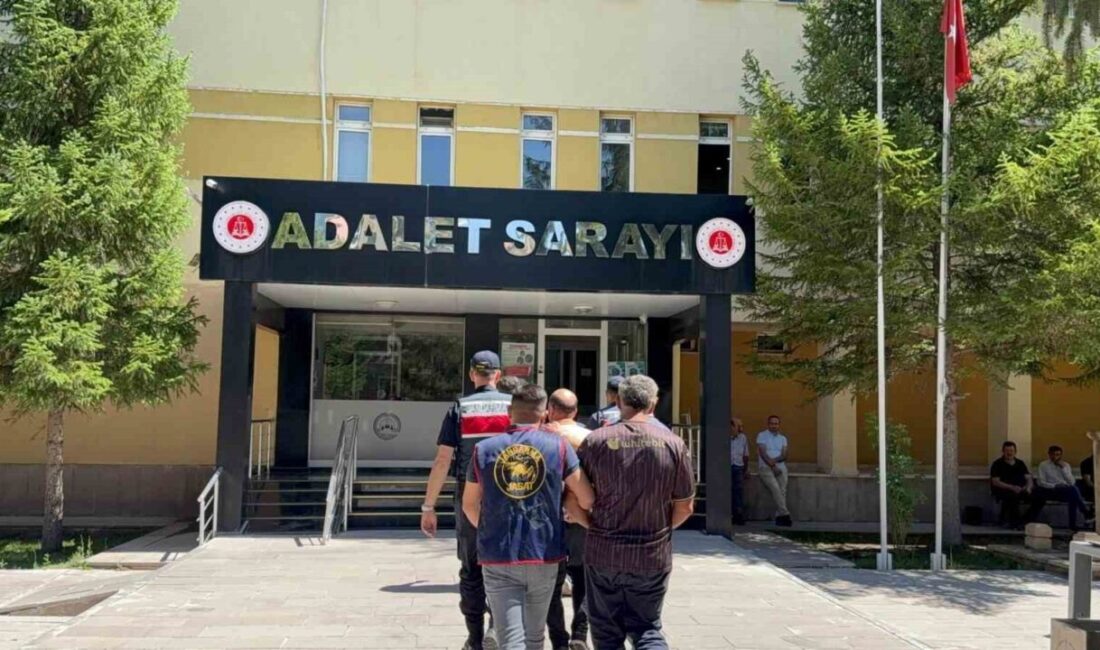 Bayburt’ta saman balyası hırsızlığı yapan 3 şüpheli, jandarma ekiplerinin başarılı