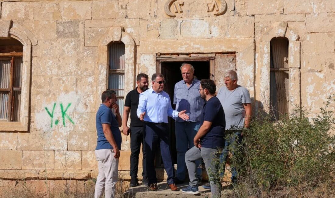 Bayburt Valisi Mustafa Eldivan, Balkaynak köyünde bulunan tarihi jandarma karakolunda