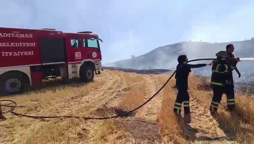 Adıyaman Belediyesi İtfaiye Müdürlüğü’nde staj yapan kadın öğrenciler, yangın, kurtarma