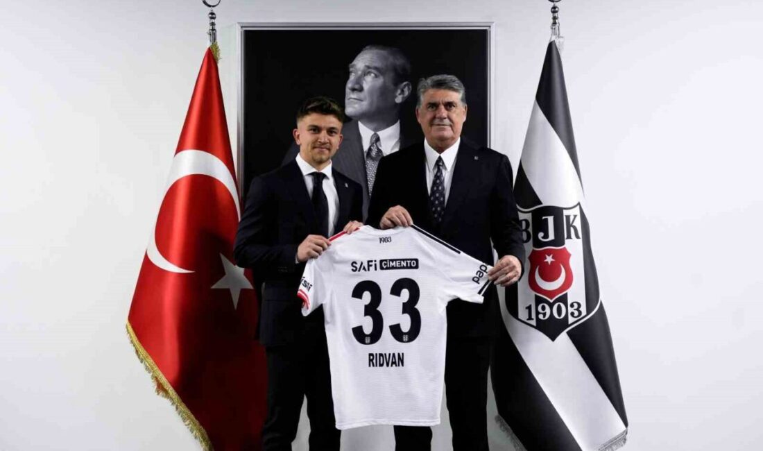 Beşiktaş, İskoç ekibi Rangers’ta forma giyen milli oyuncu Rıdvan Yılmaz’ı