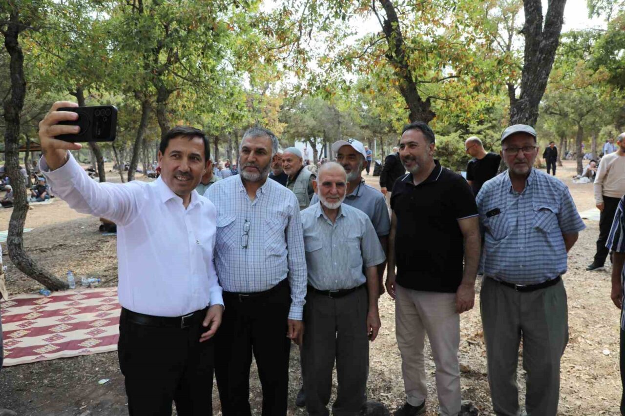 Kültürel ve sosyal alandaki proje ile hizmetleriyle vatandaşların hayatına dokunan