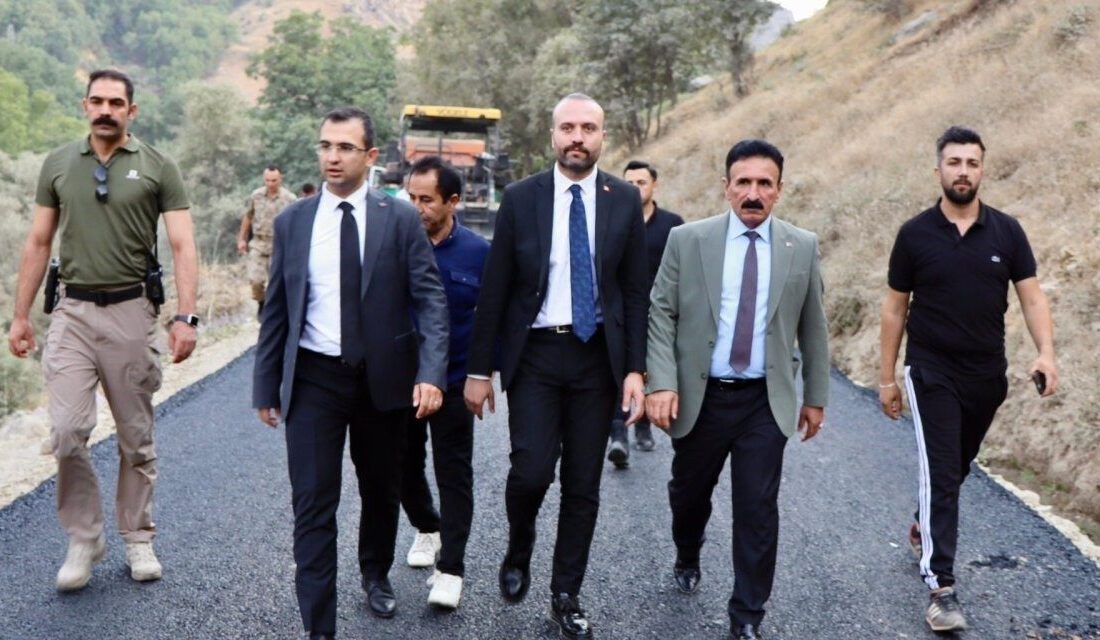 Şırnak’ta Beytüşşebap Kaymakamı Mehmet Furkan Taşkıran, ilçede yapımı devam eden