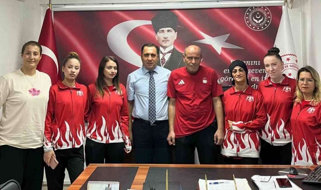 Konya Karatay Engelliler Spor Kulübü Goalball Takımı oyuncuları bir takım
