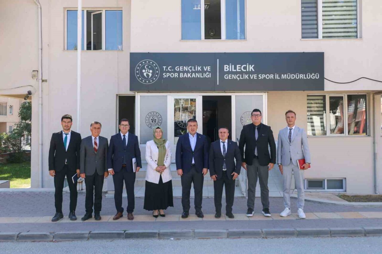 Bilecik Valisi Faik Oktay Sözer, gençlik ve spor yatırımları kapsamında