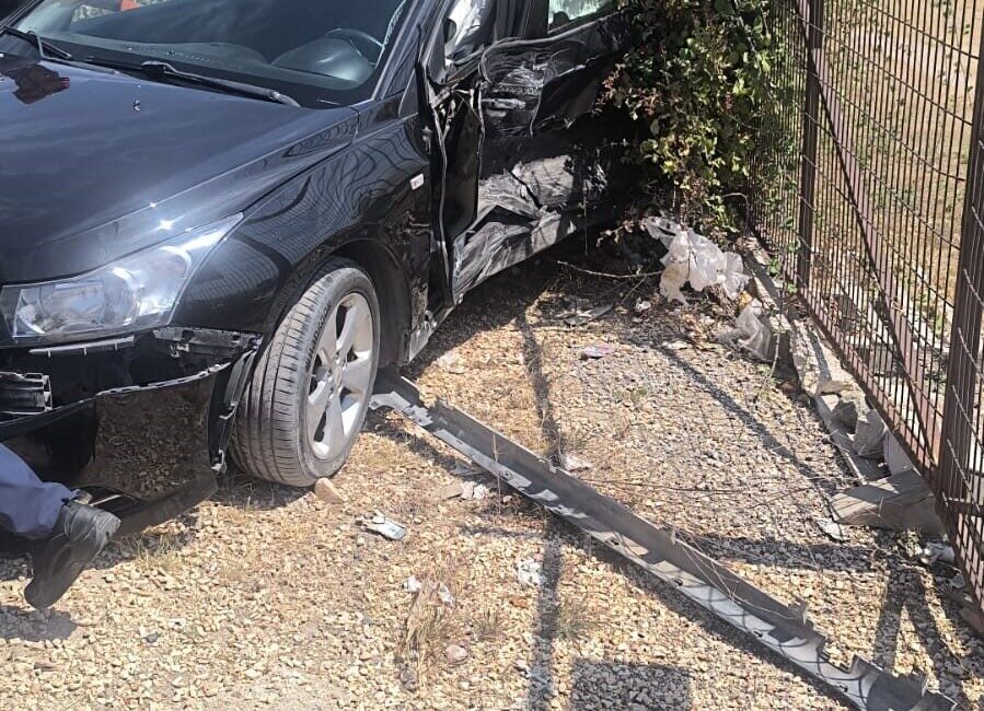 Bilecik’te ticari araç ile otomobilin çarpışması sonucu meydana gelen trafik