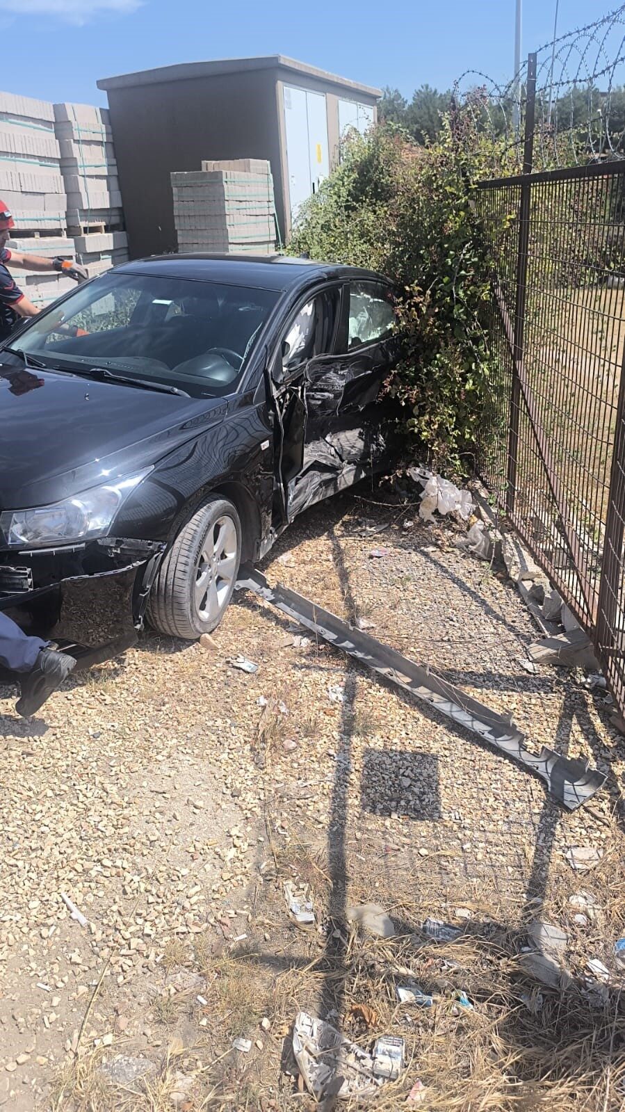 Bilecik’te ticari araç ile otomobilin çarpışması sonucu meydana gelen trafik