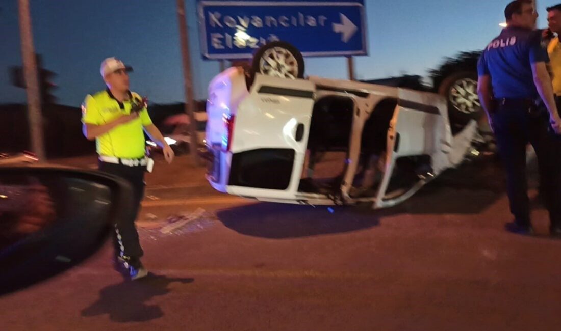 Bingöl’de refüje çarpan hafif ticari aracın ters dönmesi sonucu meydana