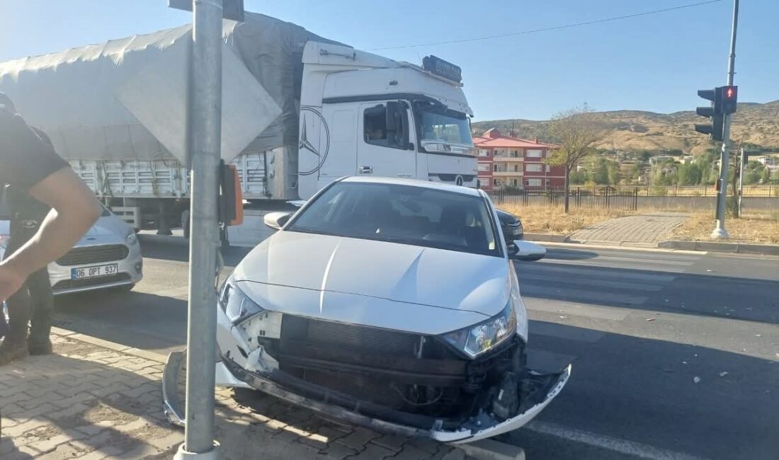Bingöl’de meydana gelen trafik kazasında 1 kişi yaralandı. Kaza, Bingöl-