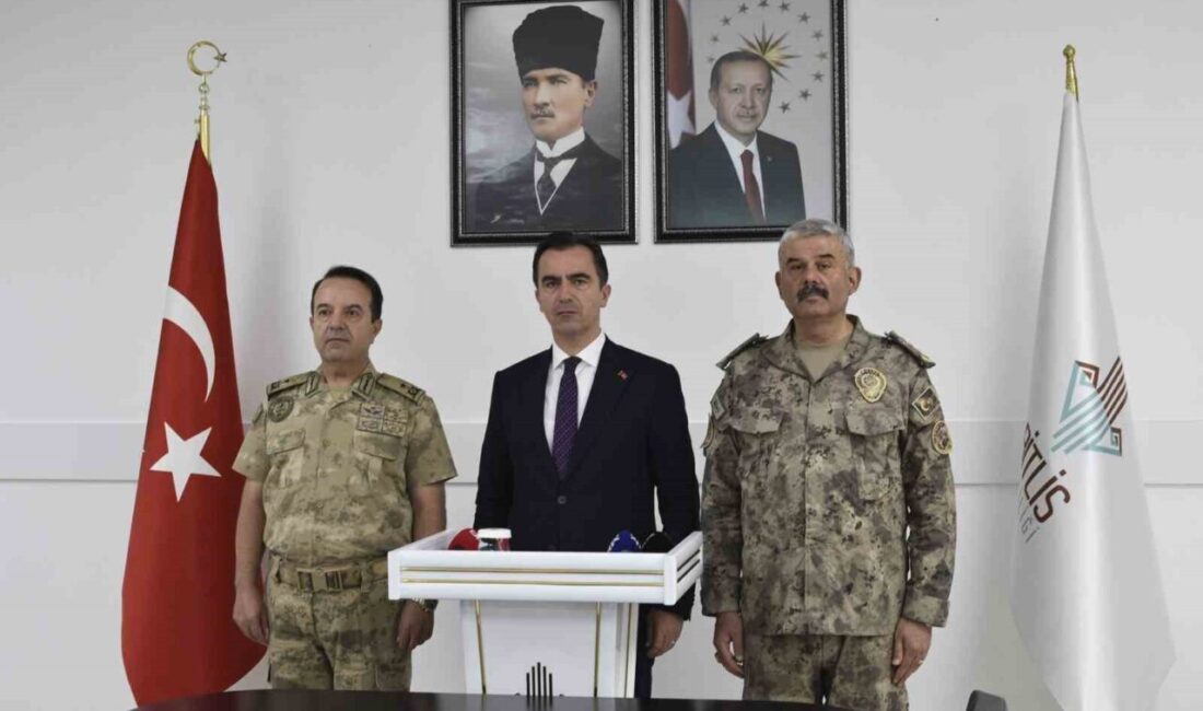 Bitlis Valisi Ahmet Karakaya, il genelindeki asayiş olaylarını değerlendirerek, güvenlik