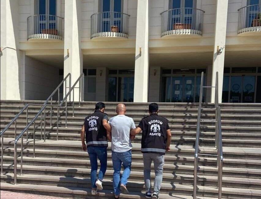 Bodrum İlçe Emniyet Müdürlüğü tarafından yapılan operasyonda suç makinesi sahte