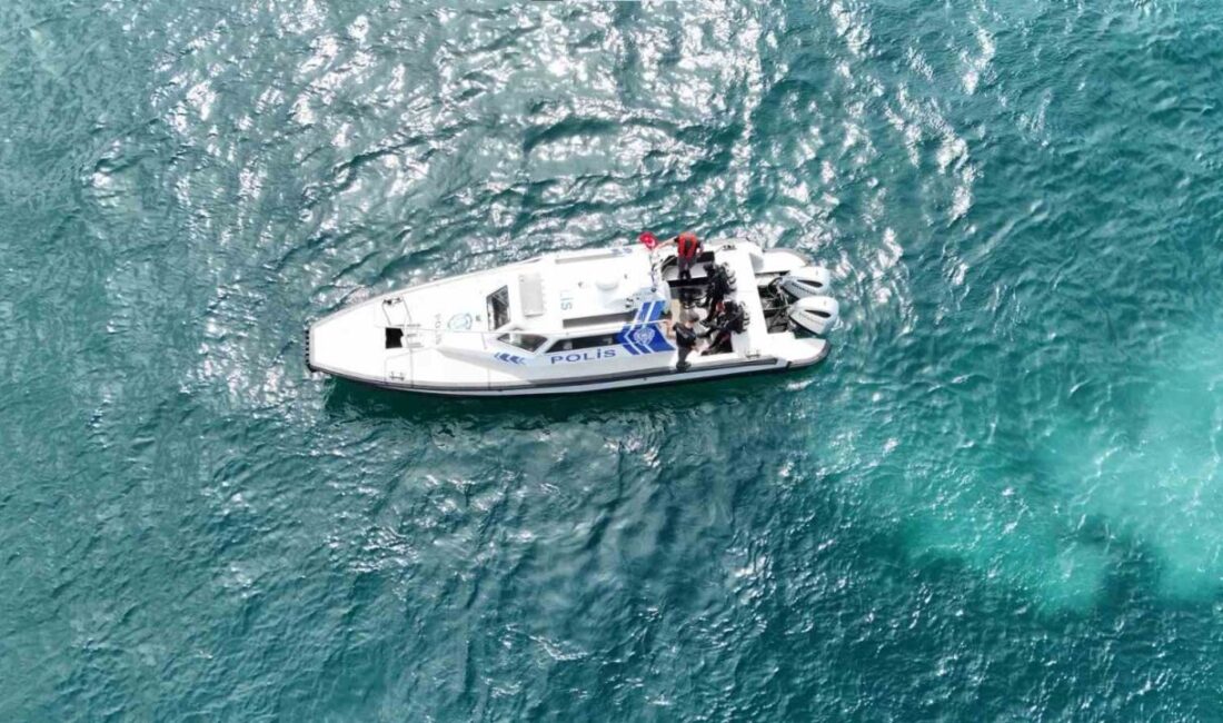 İstanbul’da gerçekleştirilen 37. Boğaziçi Kıtalararası Yüzme Yarışı sırasında denizde kaybolan