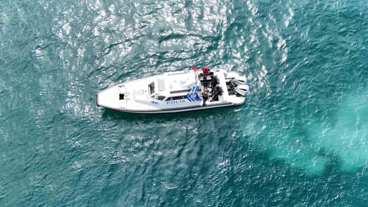 İstanbul’da gerçekleştirilen 37. Boğaziçi Kıtalararası Yüzme Yarışı sırasında denizde kaybolan