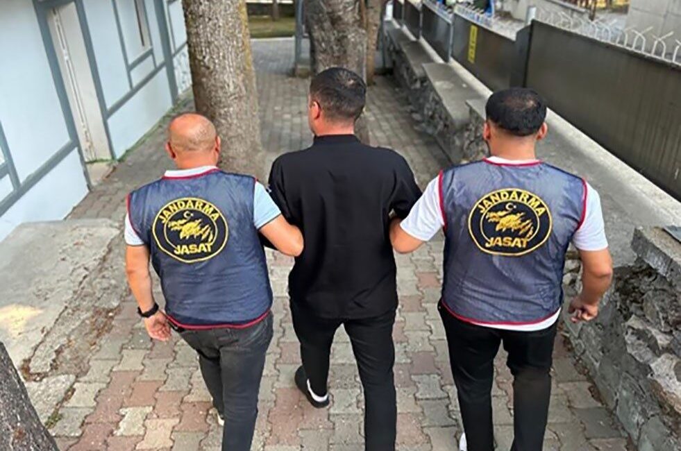 Bolu’da uyuşturucu, hırsızlık ve yaralama suçlarından aranmaları bulunan 3 kişi