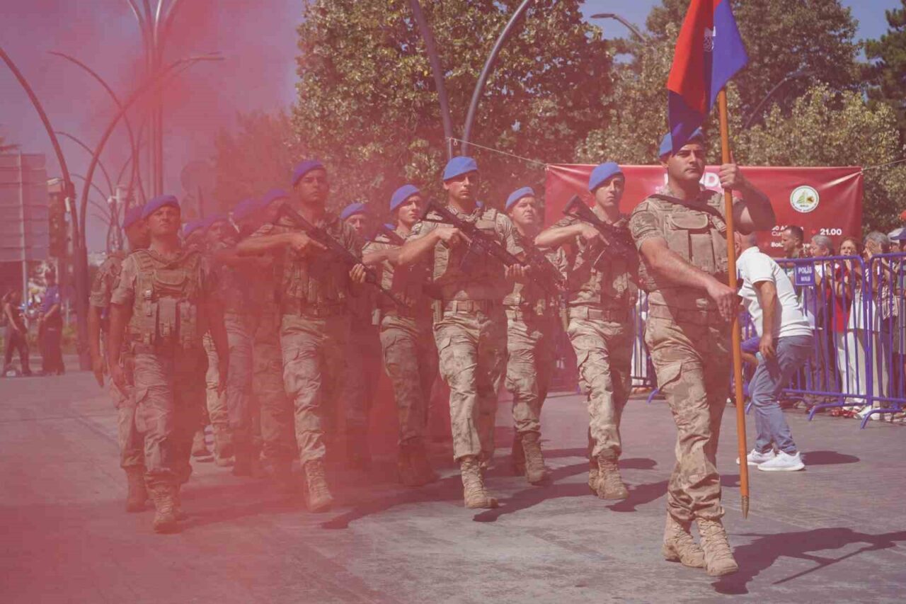 Bolu’da, 30 Ağustos Zafer Bayramı’nın 103’üncü yıldönümü kutlamalarında, 2’nci Komando